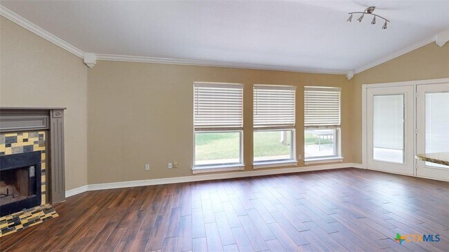 Building Photo - 142 Jesse James Dr
