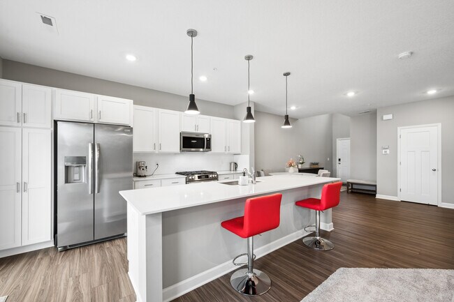 Building Photo - Townhouse in Shakopee
