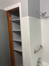 Building Photo - 1089 Longshore Dr