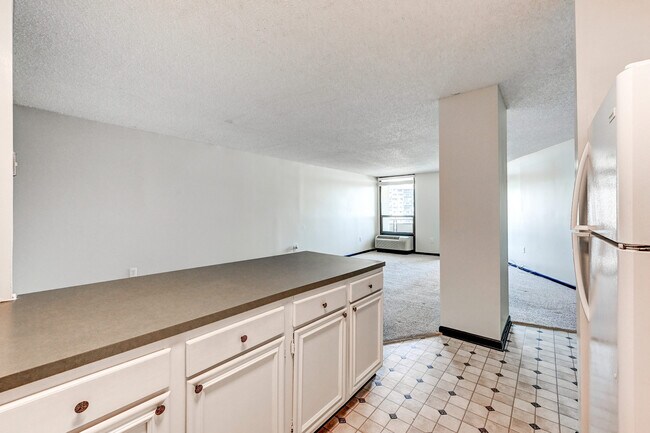 Building Photo - 205 E Joppa Rd