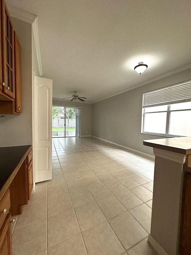 Building Photo - Beautiful 3 bed/2 bath home in Hunter's Cr...