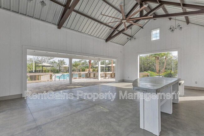 Building Photo - 133 Leeward Island Dr