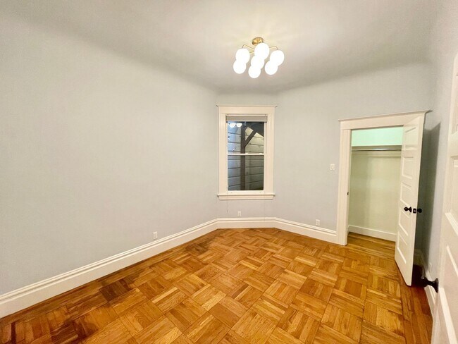 Building Photo - Mission Dolores Park Modern 2BR/1BA Deligh...