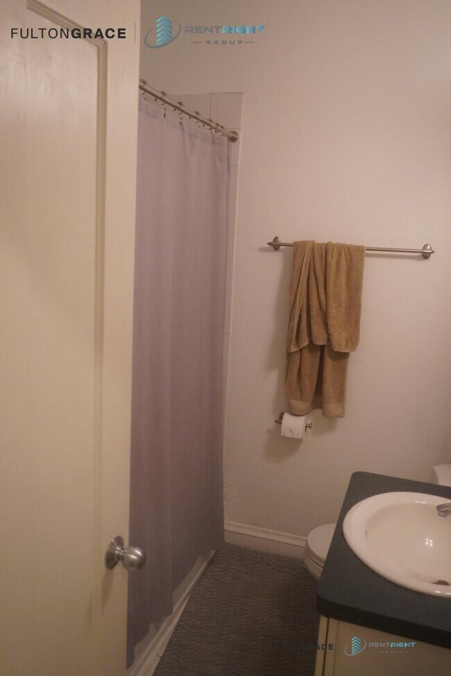 Building Photo - 1 bedroom in Chicago IL 60614