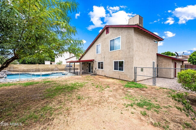 Building Photo - 610 N Rosemont Cir