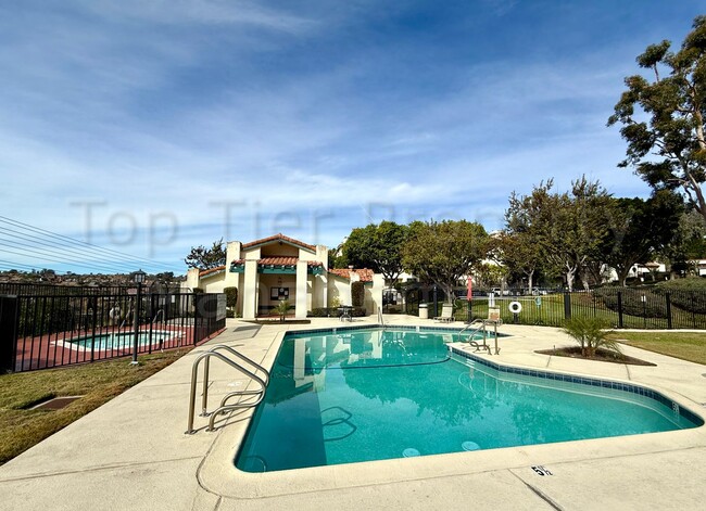 Building Photo - ***Cozy 1 Bed / 1 Bath Condo in Tierrasant...