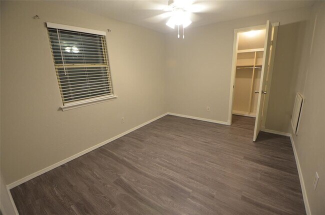Building Photo - 5307 Sweetwind Ln