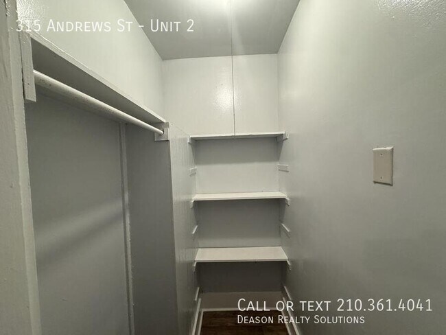 Building Photo - 315 Andrews St