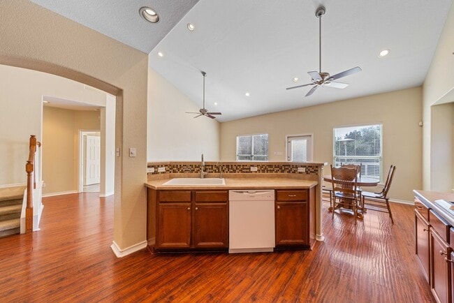 Building Photo - 146 Lindseys Cove