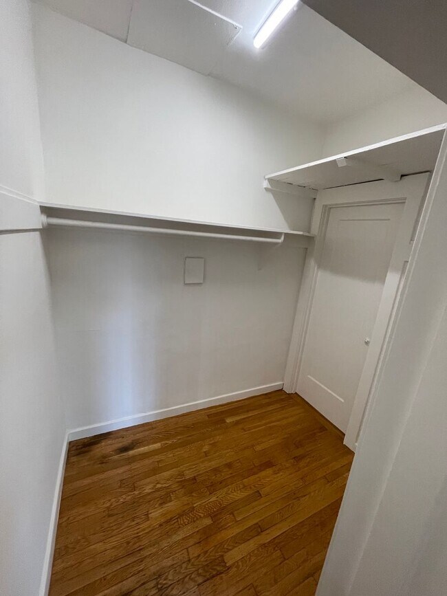 Building Photo - 2300 22nd Ave