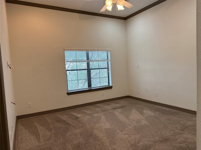 Building Photo - 10626 Clearview Villa Pl