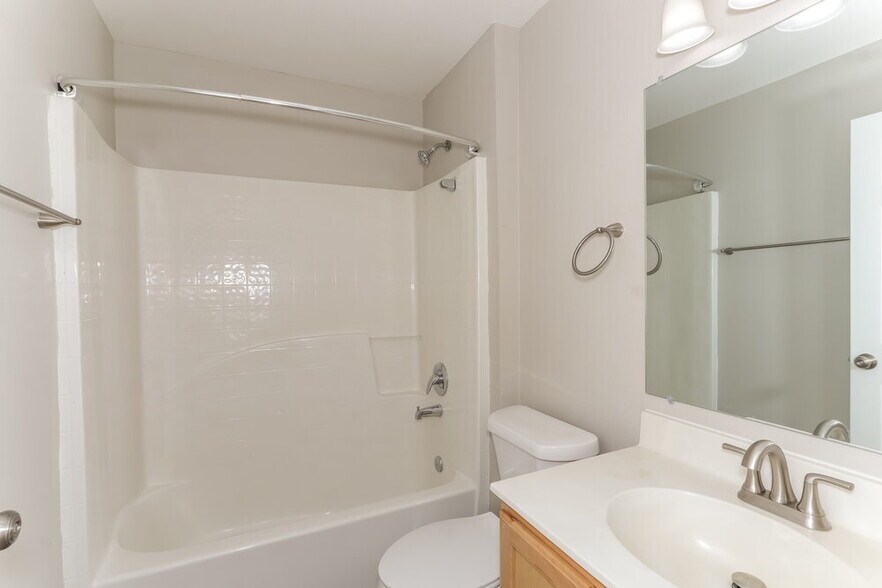 Building Photo - 6204 Gassino Pl