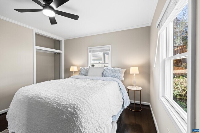 Building Photo - 1407 Vine St