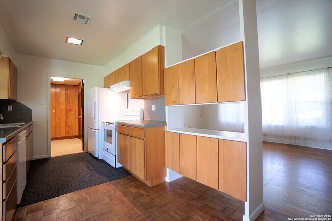 Building Photo - 4626 Newcome Dr