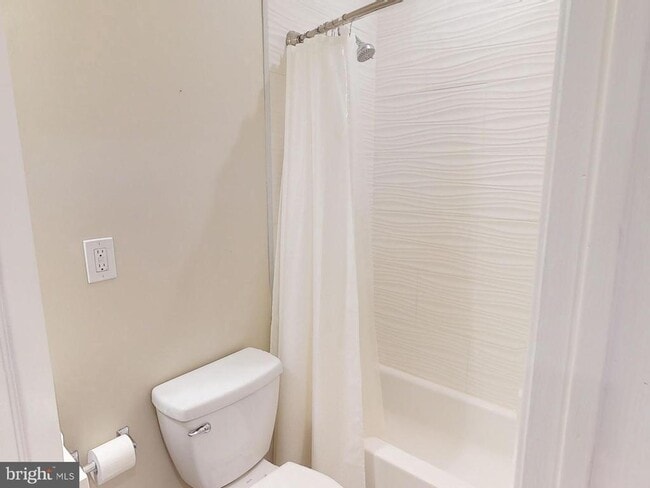 Building Photo - 1404 S 2nd St