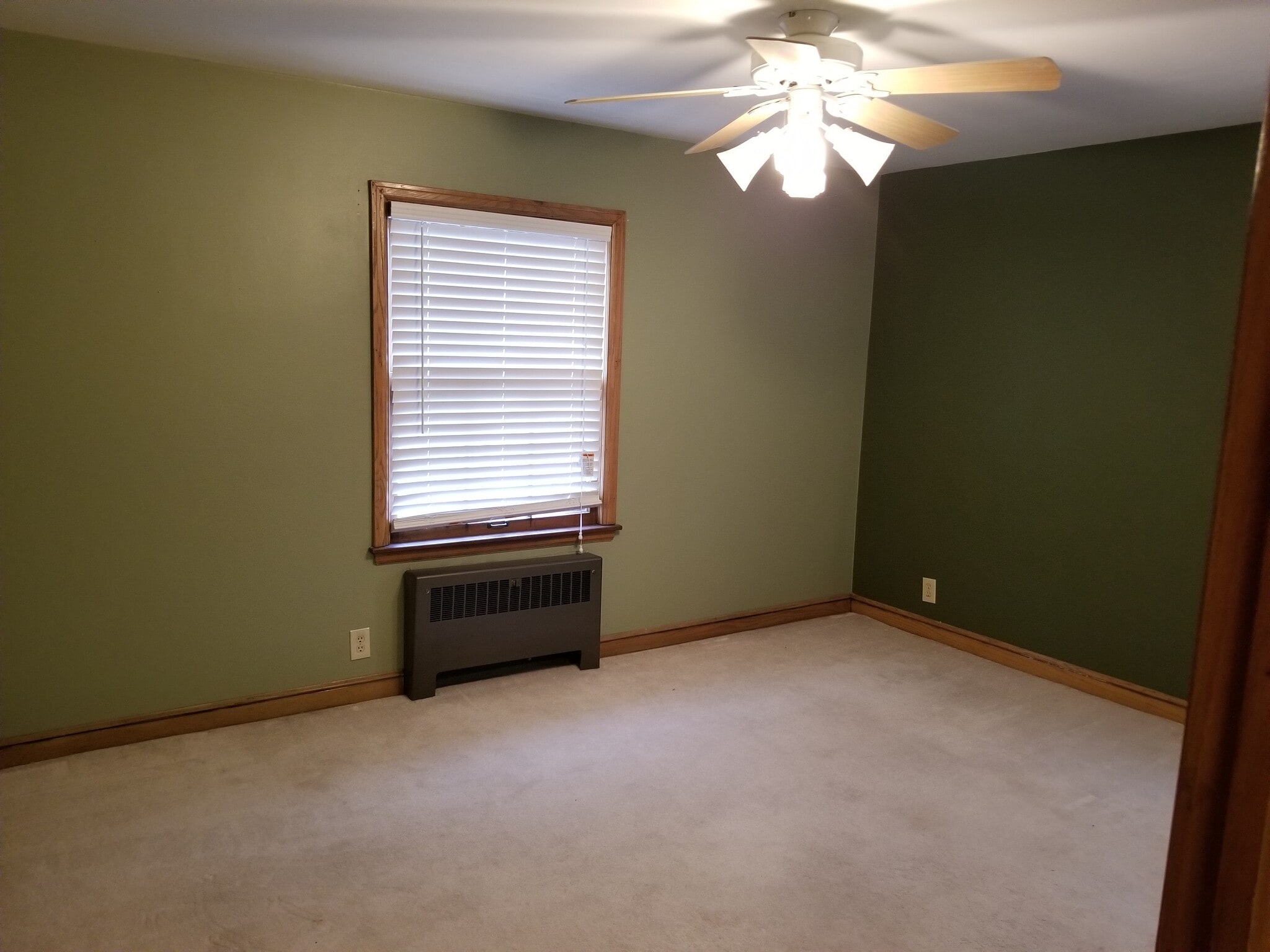 2nd bedroom - 2148 Ludington Ave