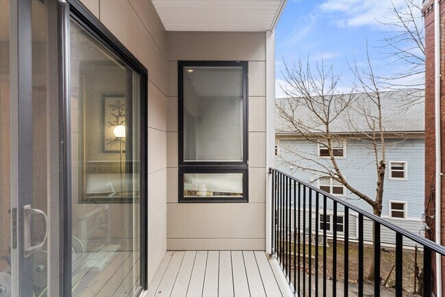 Building Photo - 1457 Tremont St