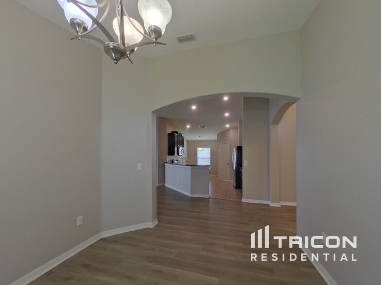 Building Photo - 16668 Myrtle Sand Dr