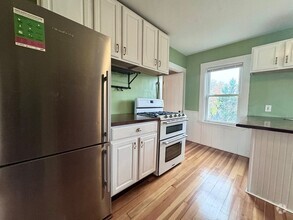 Building Photo - 47 1/2 Jamaica Street Unit 2