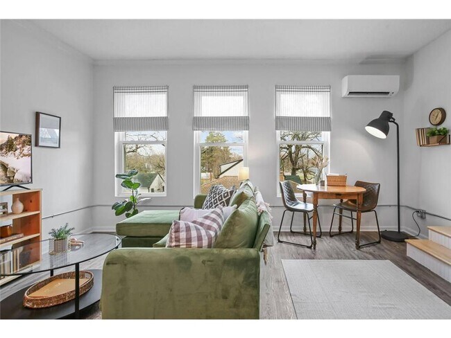 Building Photo - 4405 N Morgan Ave