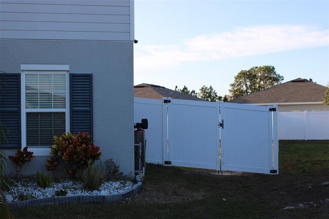 Building Photo - 1684 Ambar Ct