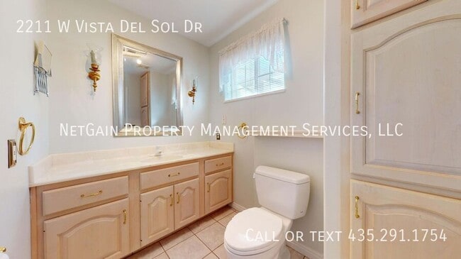 Building Photo - 2211 W Vista Del Sol Dr