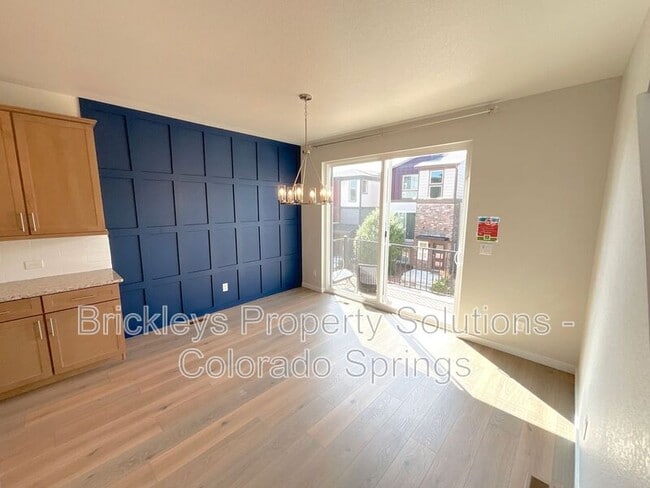 Building Photo - 7343 Rosa Belle Hts