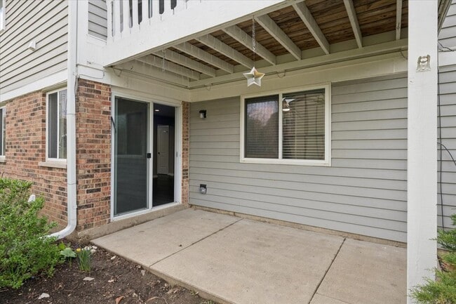 Building Photo - 225 Thornapple Ct