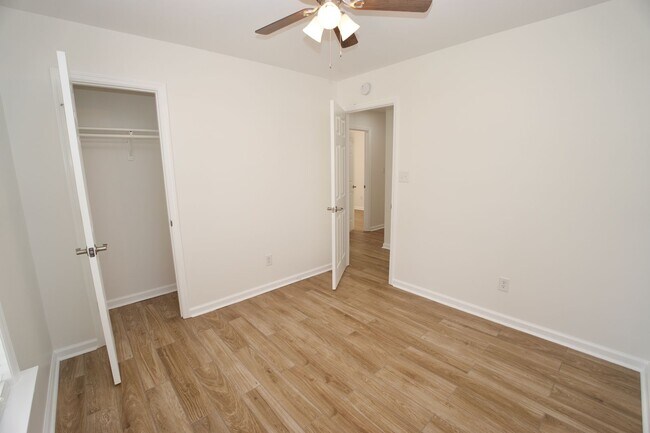 Building Photo - 210 Hayden Pl