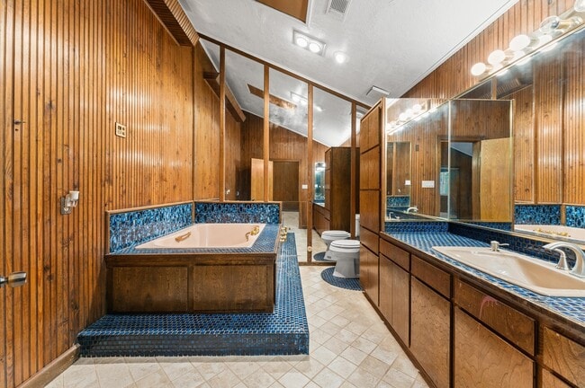 Building Photo - 1839 Bethlehem St