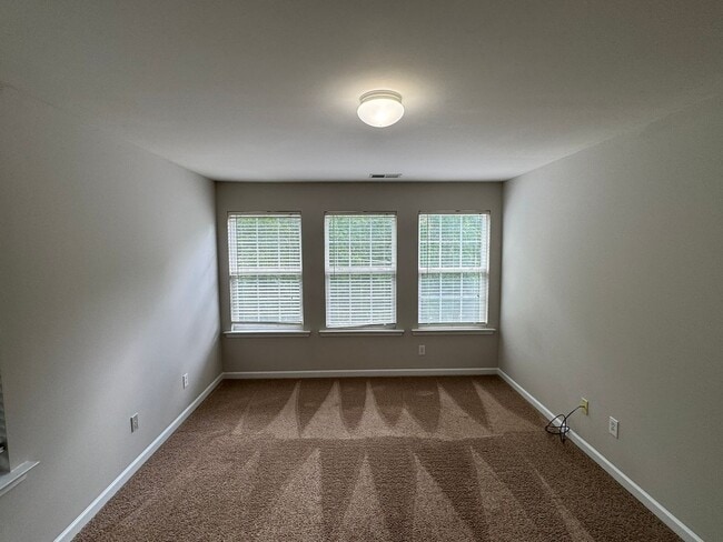 Building Photo - 2184 Winthrop Chase Dr