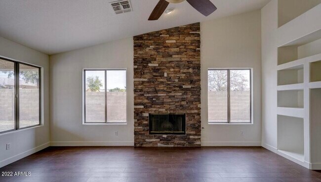 Building Photo - 6960 W Villa Hermosa