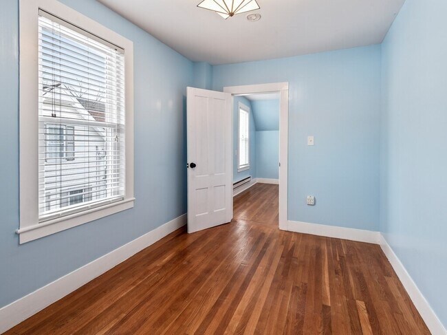 Building Photo - 16 Hampden Ave