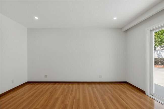 Building Photo - 27301 Via Avila
