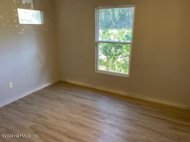 Building Photo - 827 Hillsborough Ave