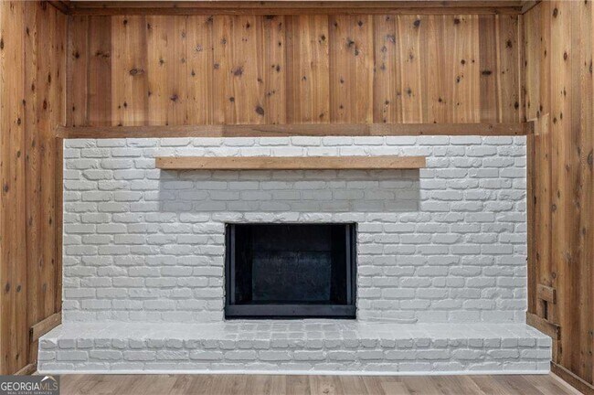 Building Photo - 472 Barnsdale Dr