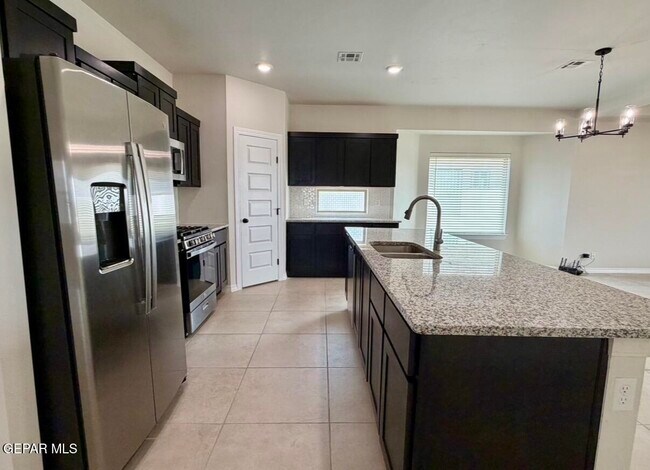 Building Photo - 7409 Scarlet Oak Pl