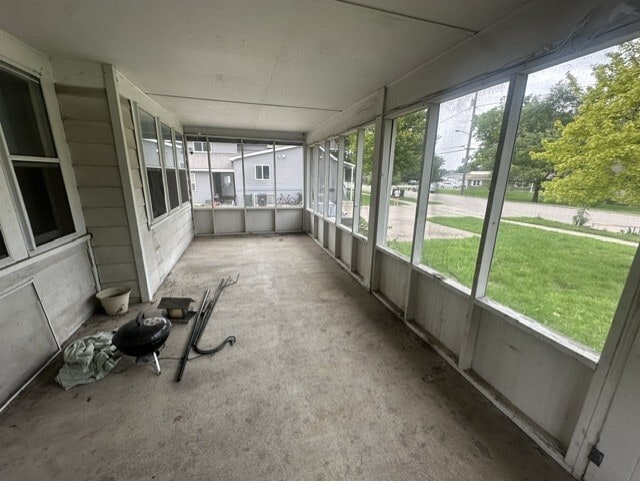 Screened Front Porch - 426 S Franklin St