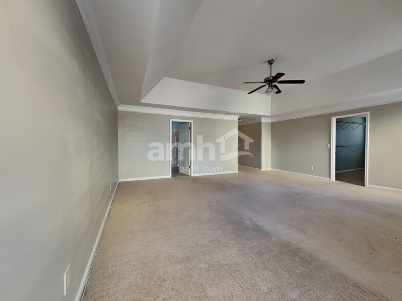 Building Photo - 1421 Still Ridge Ln SE