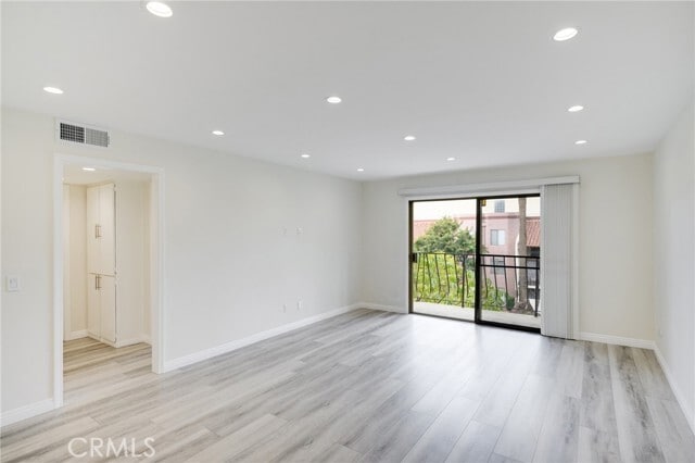 Building Photo - 330 N Jackson St