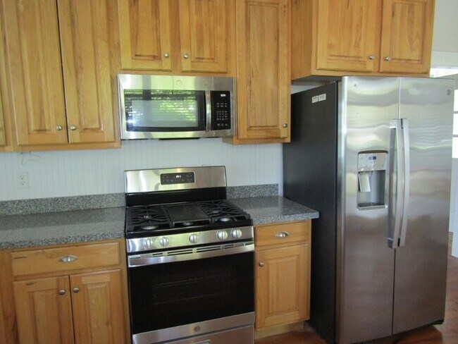 Building Photo - 703 Tradewind Ct