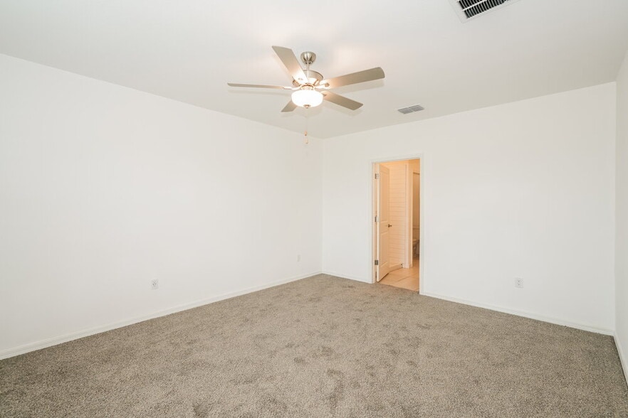 Building Photo - 17839 Cloudless Bliss Dr