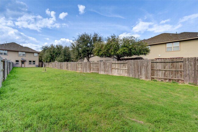 Building Photo - 6442 Haywards Crossing S Cir