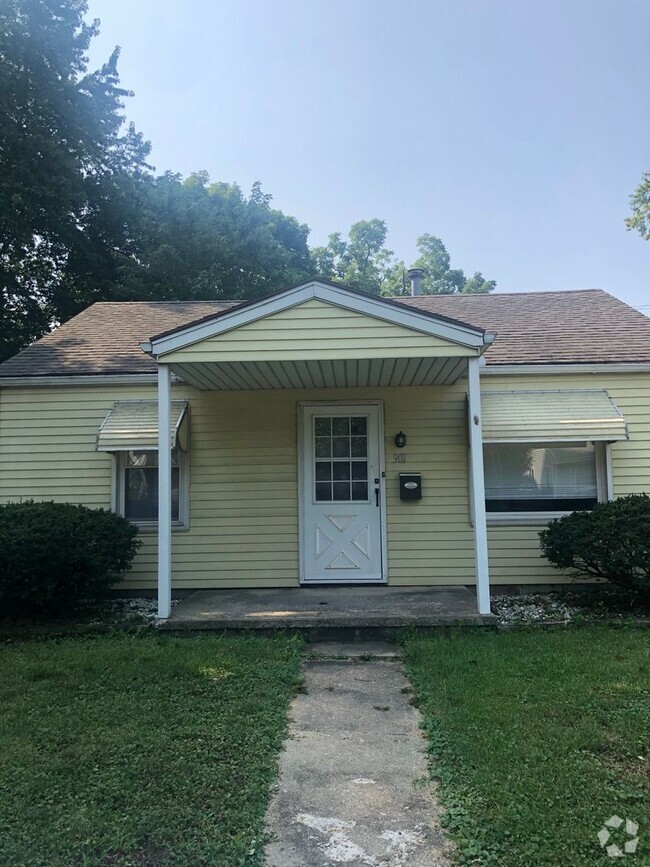 Building Photo - Spacious 2-Bedroom Home