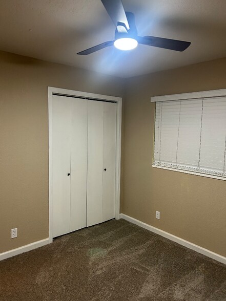 Building Photo - 5200 Roseana Ct