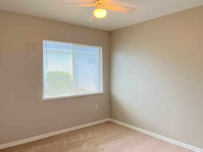 Building Photo - 509 Hillcrest Dr