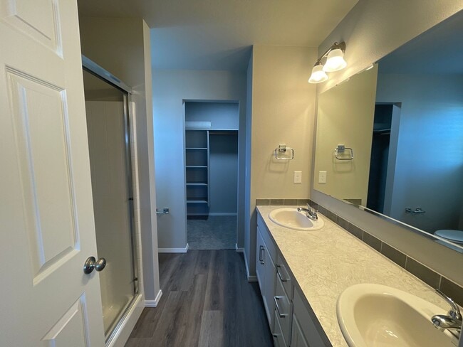 Building Photo - 5214 Clearfield Ct