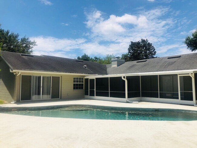 Building Photo - WINTER PARK POOL HOME WITH WINTER PARK SCHOOLS! (Orange County Winter Park Schools)