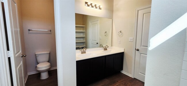 Building Photo - 422 Magnolia Ln