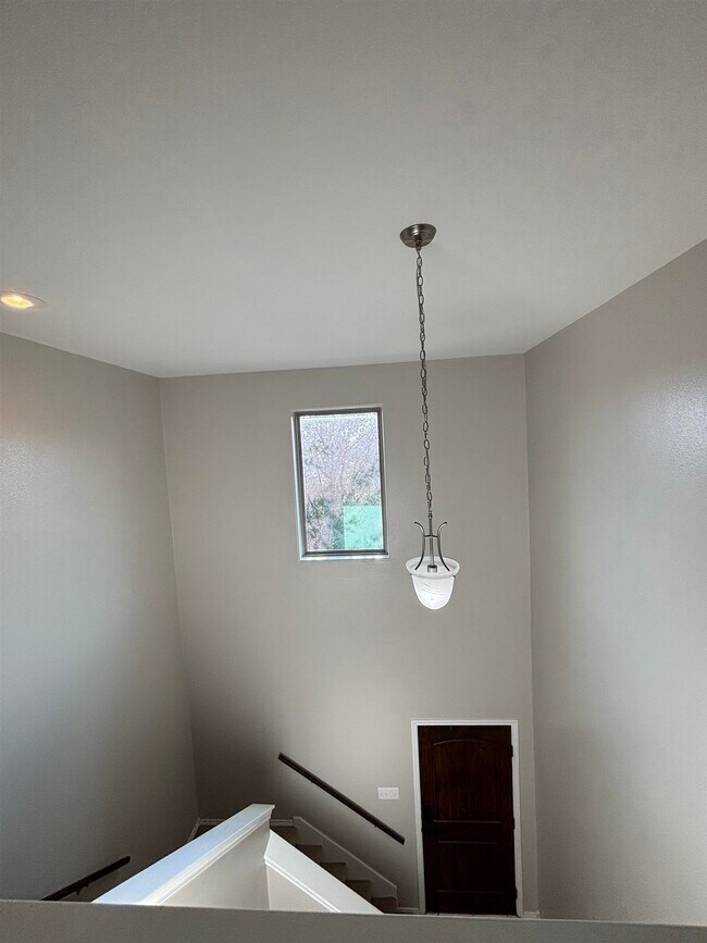 Building Photo - 11221 Sierra Gorda Dr